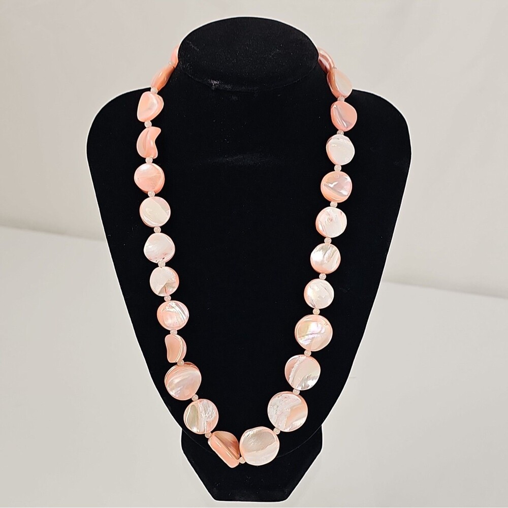Vintage Japan Pink Mother of Pearl Bead Necklace Mop Box Clasp